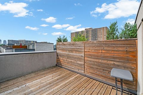 Photo 32 at 67 - 31 Applewood Lane, Etobicoke West Mall, Toronto