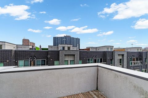 Photo 34 at 67 - 31 Applewood Lane, Etobicoke West Mall, Toronto