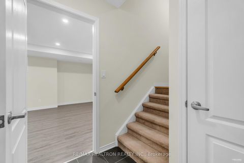 Photo 38 at 67 - 31 Applewood Lane, Etobicoke West Mall, Toronto