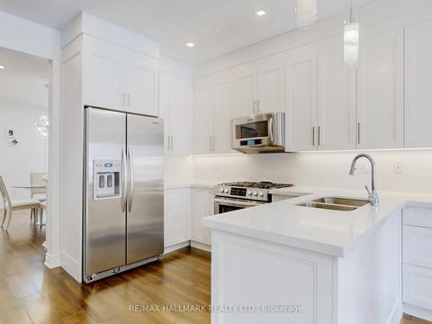 Photo 1 at 18 Yarden Drive, Patterson, Vaughan