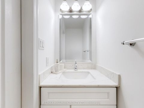 Photo 6 at 18 Yarden Drive, Patterson, Vaughan