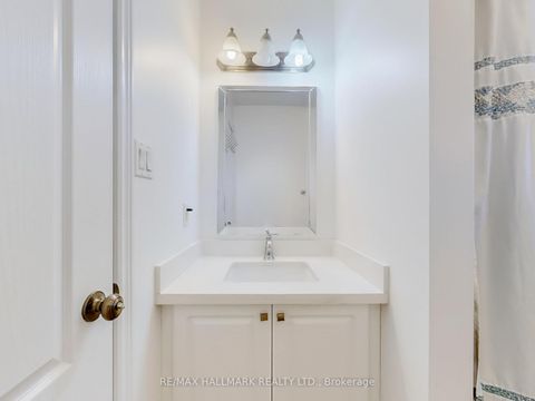 Photo 13 at 18 Yarden Drive, Patterson, Vaughan