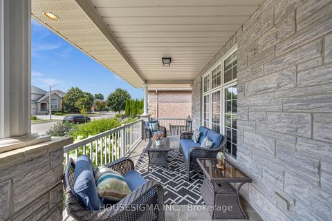 Photo 5 at 38 Pairash Avenue, Mill Pond, Richmond Hill