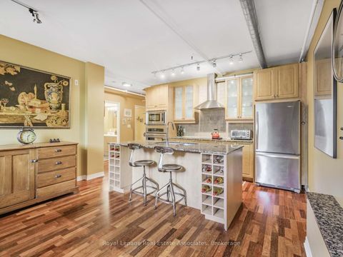 Photo 12 at 102 - 384 Sunnyside Avenue, Swansea, Toronto
