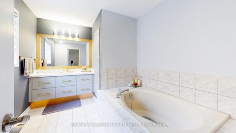 Photo 25 at 160 Carlyle Crescent, Aurora Highlands, Aurora Photo 25 at 160 Carlyle Crescent, Aurora Highlands, Aurora