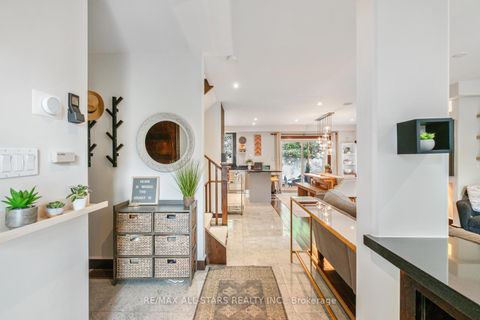 Photo 6 at 12 Glen Davis Crescent, Danforth, Toronto