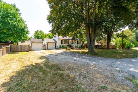 Photo 2 at 14 Germorda Drive, CP College Park, Oakville