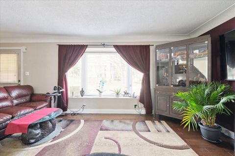 Photo 8 at 14 Germorda Drive, CP College Park, Oakville