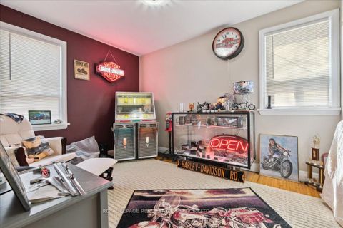 Photo 17 at 14 Germorda Drive, CP College Park, Oakville