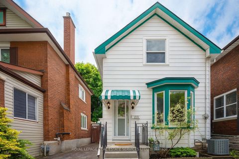 Photo 1 at 135 Bernice Crescent, Smythe, Toronto