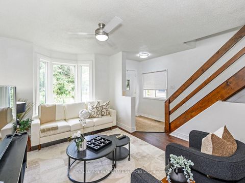 Photo 3 at 135 Bernice Crescent, Smythe, Toronto