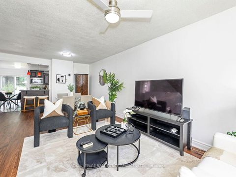 Photo 4 at 135 Bernice Crescent, Smythe, Toronto