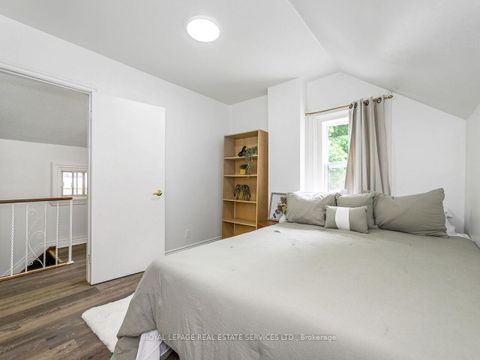 Photo 21 at 135 Bernice Crescent, Smythe, Toronto