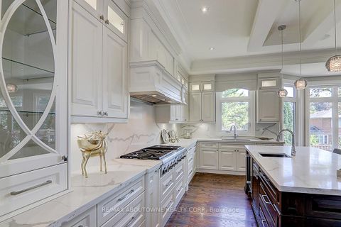 Photo 19 at 69 Heathview Avenue, Bayview Village, Toronto
