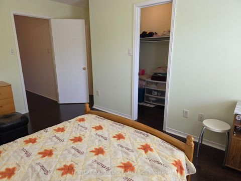 Photo 13 at 813 Sandhurst Circle, Agincourt North, Toronto