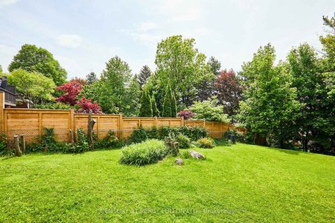 Photo 37 at 40 Farmview Crescent, Henry Farm, Toronto