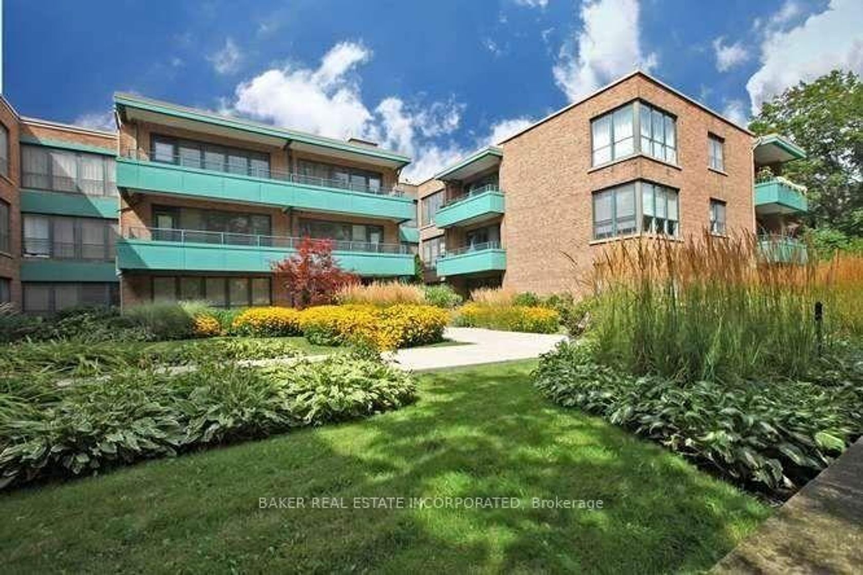302 - 30 Elm Avenue, Moore Park, Toronto 