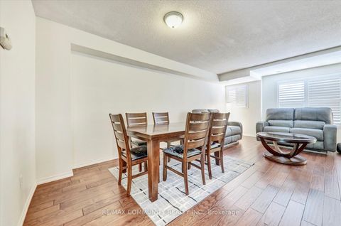 Photo 9 at 63 - 2758 Eglinton Avenue E, Eglinton East, Toronto