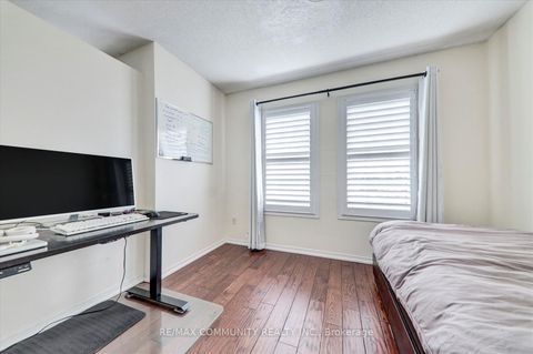 Photo 26 at 63 - 2758 Eglinton Avenue E, Eglinton East, Toronto