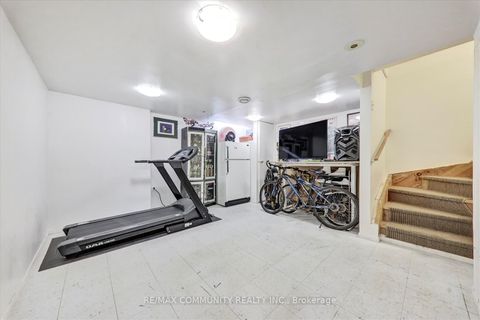 Photo 27 at 63 - 2758 Eglinton Avenue E, Eglinton East, Toronto