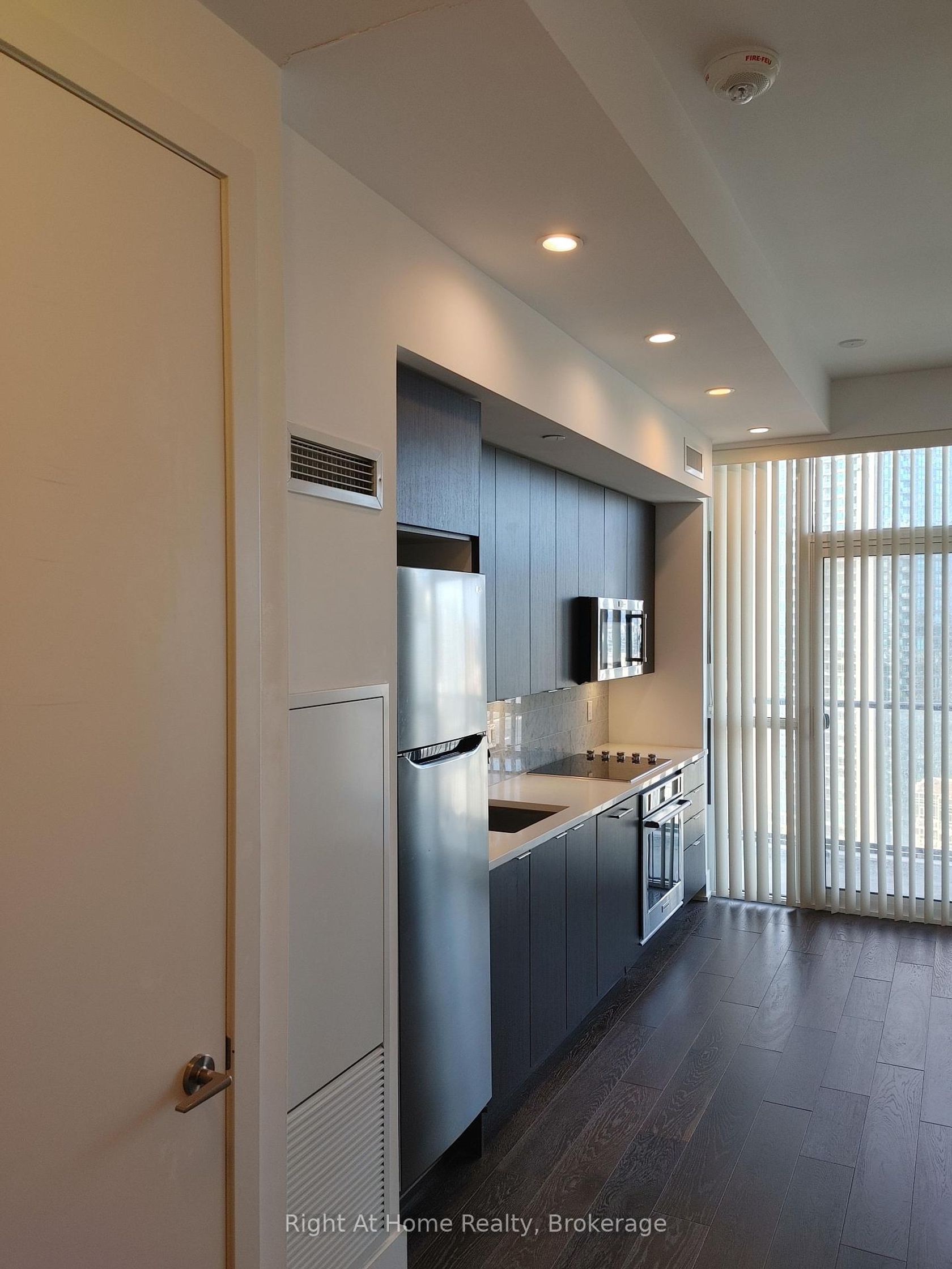 UPH03 - 38 Iannuzzi Street, Waterfront Communities C1, Toronto 