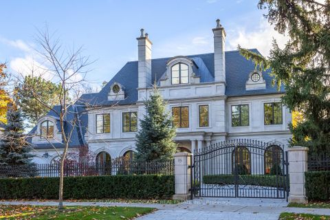 Photo 1 at 15 Tudor Gate, York Mills, Toronto