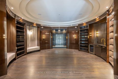 Photo 22 at 15 Tudor Gate, York Mills, Toronto