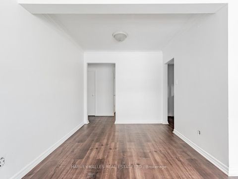 Photo 2 at 44 Leduc Drive, Kipling, Toronto
