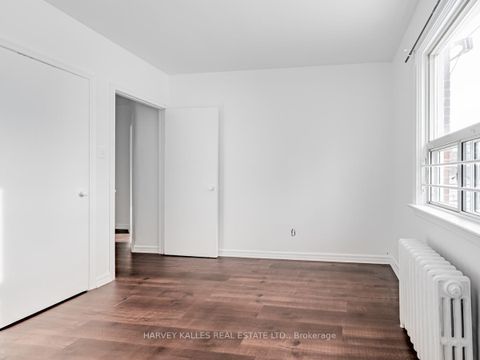 Photo 7 at 44 Leduc Drive, Kipling, Toronto