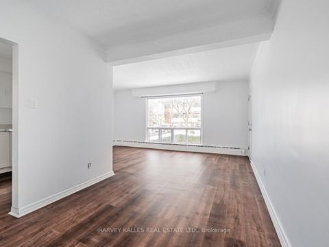 Photo 10 at 44 Leduc Drive, Kipling, Toronto