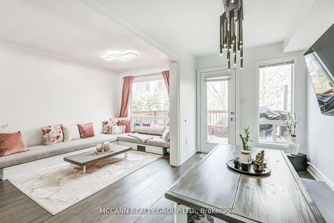 Photo 7 at 93 Revelstoke Crescent, Langstaff, Richmond Hill