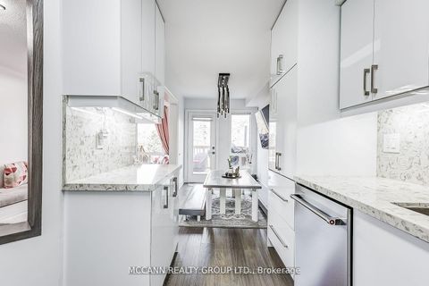 Photo 10 at 93 Revelstoke Crescent, Langstaff, Richmond Hill
