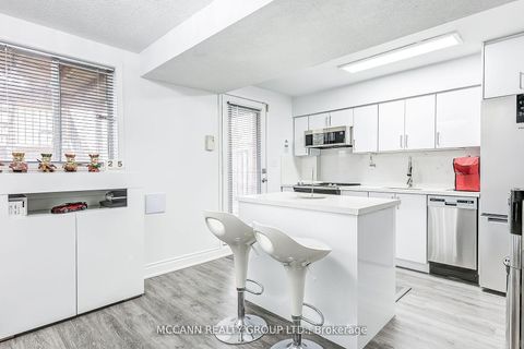 Photo 22 at 93 Revelstoke Crescent, Langstaff, Richmond Hill