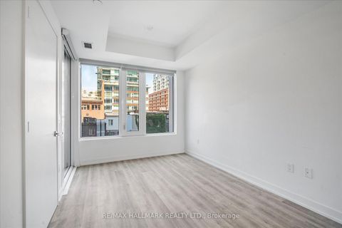 Photo 11 at 413 - 158 Front Street E, Moss Park, Toronto