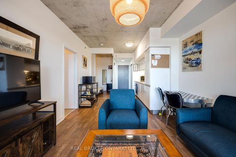 Photo 4 at 914 - 20 Minowan Miikan Lane, Little Portugal, Toronto