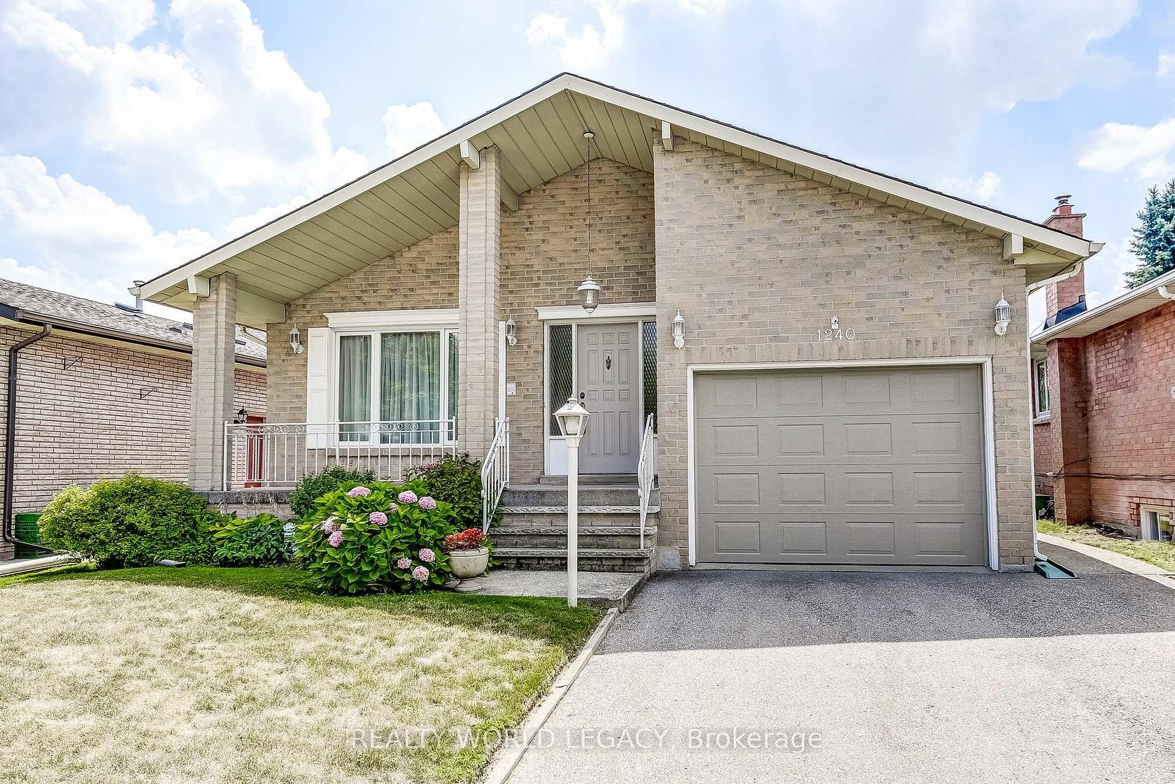1240 Thorpe Road, Brant, Burlington 