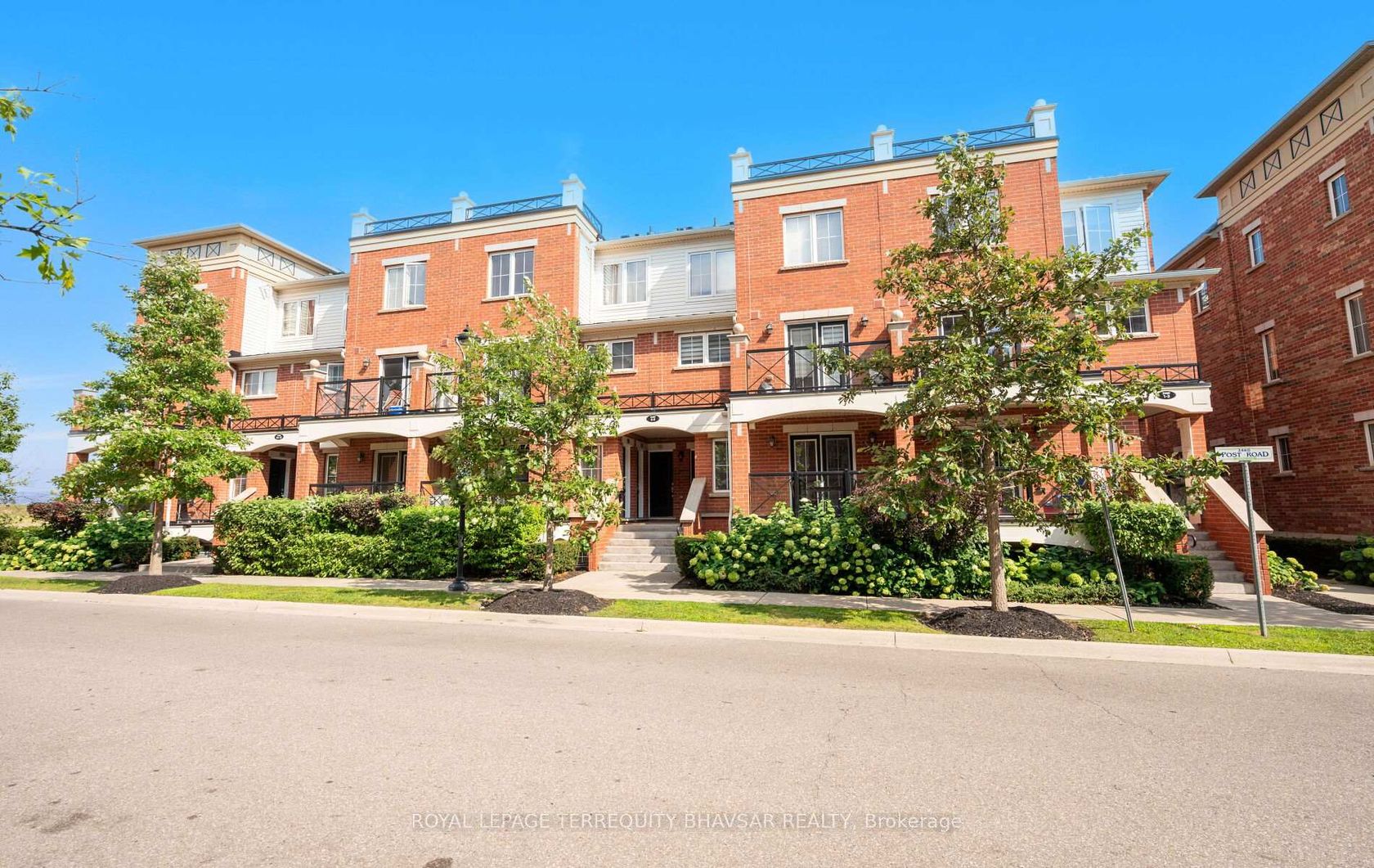 4 - 2460 Post Road, RO River Oaks, Oakville 