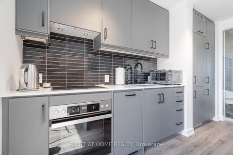 Photo 4 at 315 - 9 Tecumseth Street, Niagara, Toronto