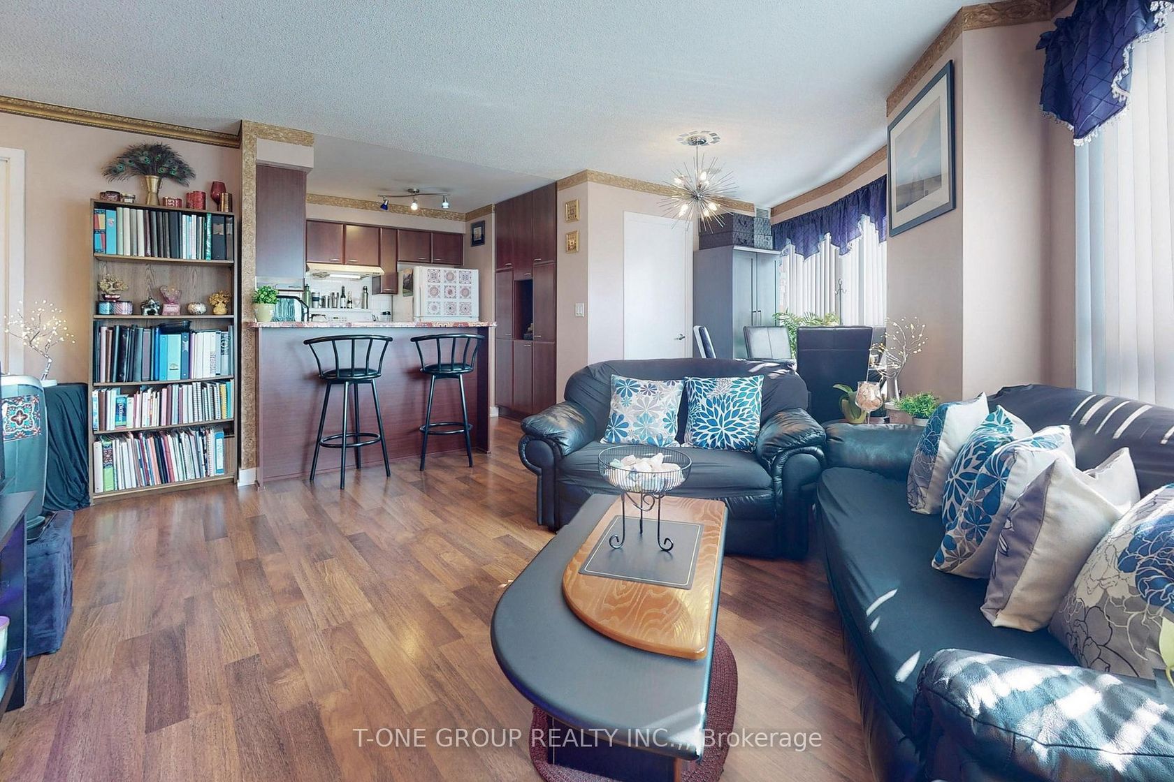 2311 - 36 LEE CENTRE Drive, Woburn, Toronto 