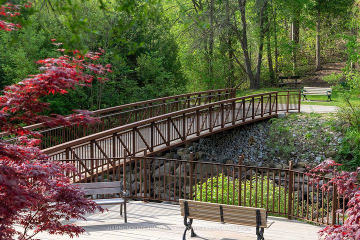 Photo 5 at 2 Bridle Heath Gate, York Mills, Toronto