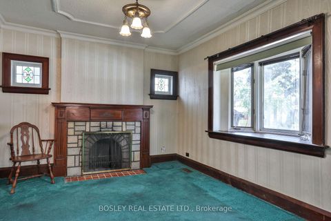 Photo 3 at 15 Whitewood Road, Mount Pleasant East, Toronto