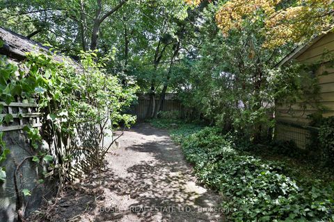 Photo 18 at 15 Whitewood Road, Mount Pleasant East, Toronto