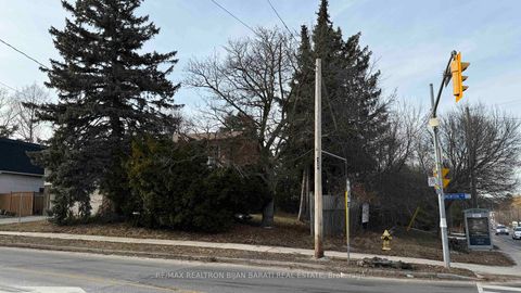 Photo 3 at 298 Newton Drive, Newtonbrook East, Toronto Photo 3 at 298 Newton Drive, Newtonbrook East, Toronto