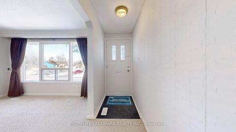 Photo 1 at 424 Bonita Crescent, Crosby, Richmond Hill