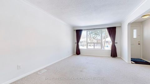 Photo 3 at 424 Bonita Crescent, Crosby, Richmond Hill