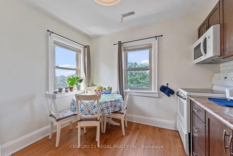 Photo 12 at 32 Chamberlain Avenue, Belgravia, Toronto