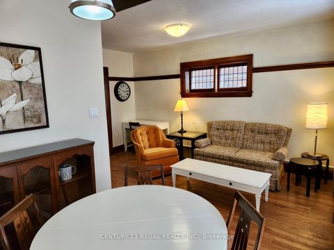 Photo 22 at 32 Chamberlain Avenue, Belgravia, Toronto