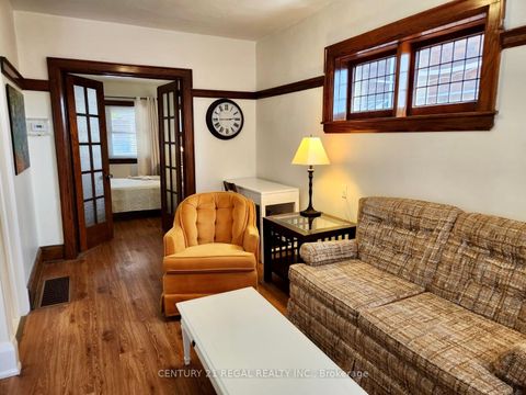 Photo 23 at 32 Chamberlain Avenue, Belgravia, Toronto