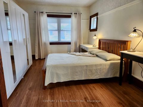 Photo 25 at 32 Chamberlain Avenue, Belgravia, Toronto