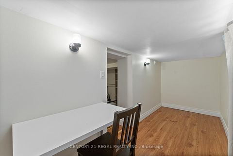 Photo 40 at 32 Chamberlain Avenue, Belgravia, Toronto